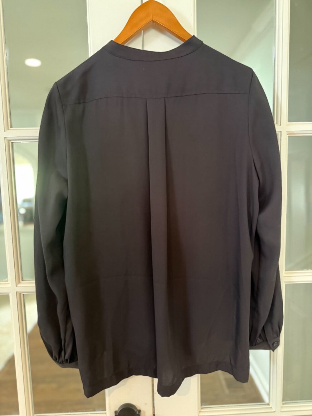 White House Black Market Blouse - Picture 3 of 3